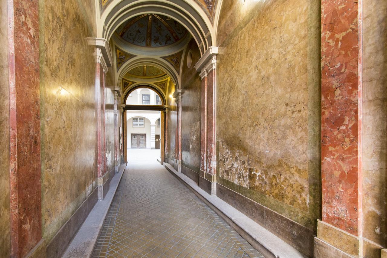 Apartment Near The Heroes Square Budapest Exterior photo