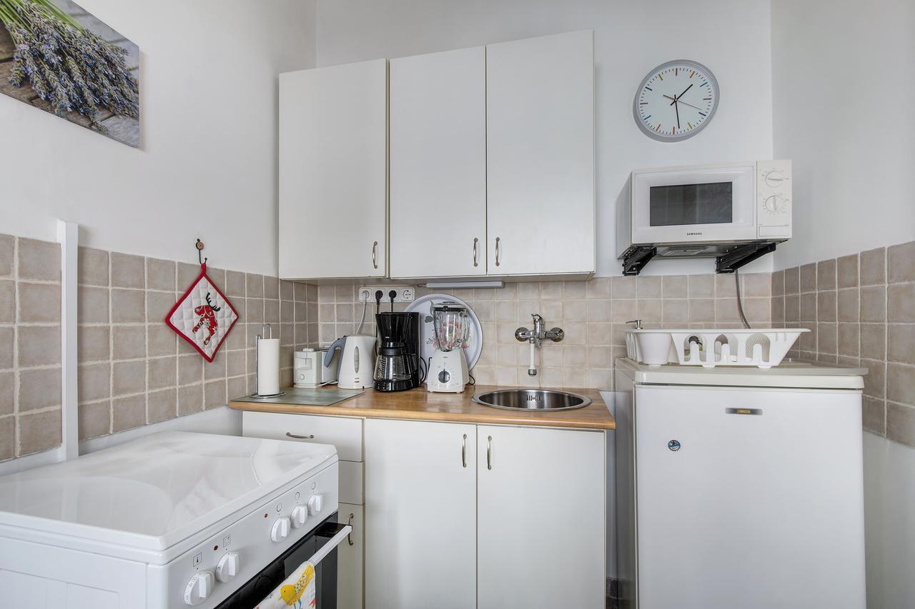 Apartment Near The Heroes Square Budapest Exterior photo